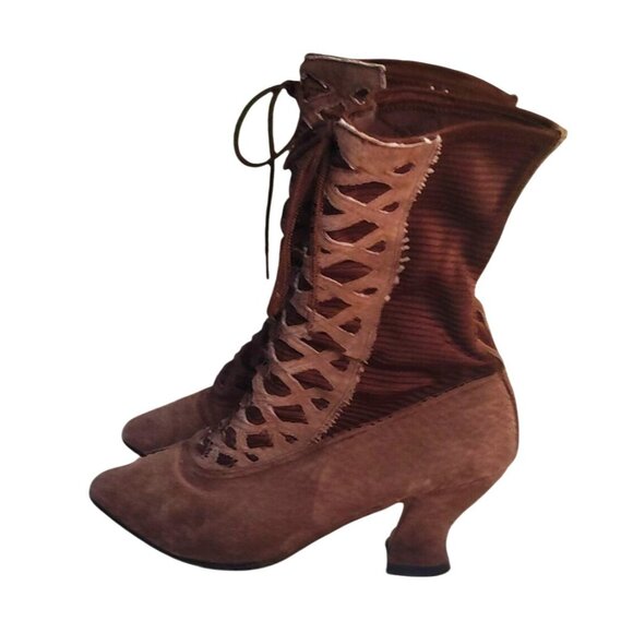 Vintage Newport News Women's Size 6.5 Brown Witch Victorian Suede Heeled Boots - Picture 1 of 10